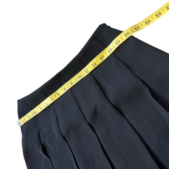 Louis Vuitton Uniforms Pleated Skirt size 36 (US 4) NWT - Picture 10 of 12